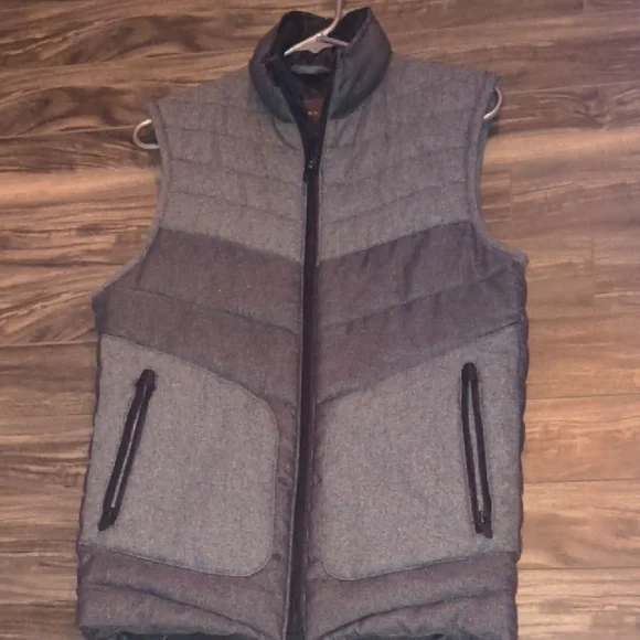 ZARA MAN Mixed Media Puffer Vest - Size Medium - Picture 4 of 8
